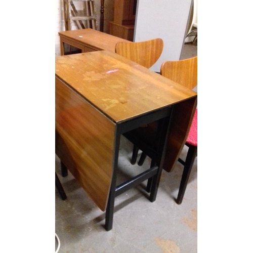 451 - Retro drop leaf dining table and 4 chairs