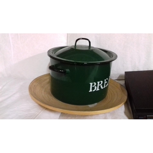 458 - 3 seater couch, Large wooden bowl 45 cm diameter and large green enamel bread bin & Retro hinari dp1... 