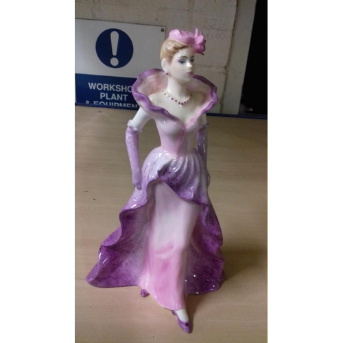 81 - Coalport david shilling limited edition, 220/1000, special anniversary figurine 21 cm tall