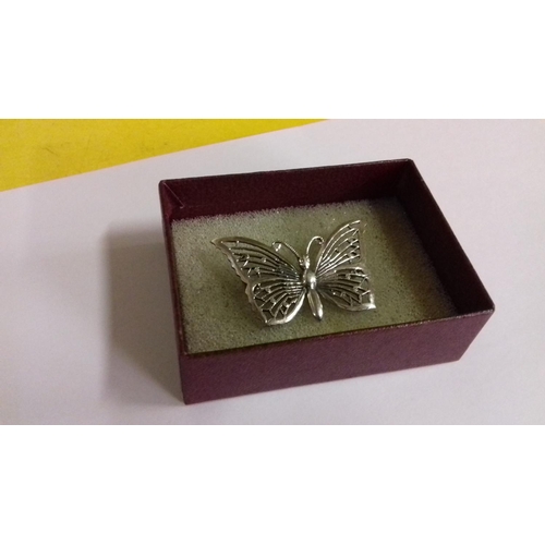 35 - 925 stamped butterfly brooch