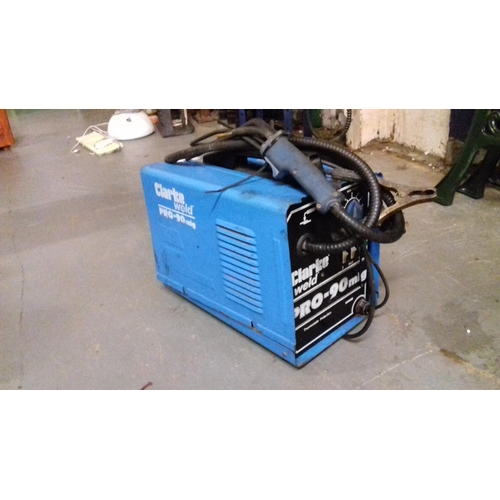 70 - Clarke weld pro-90 mig welder