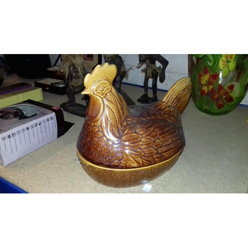 95 - Brown glazed price kensington hen shaped egg holder