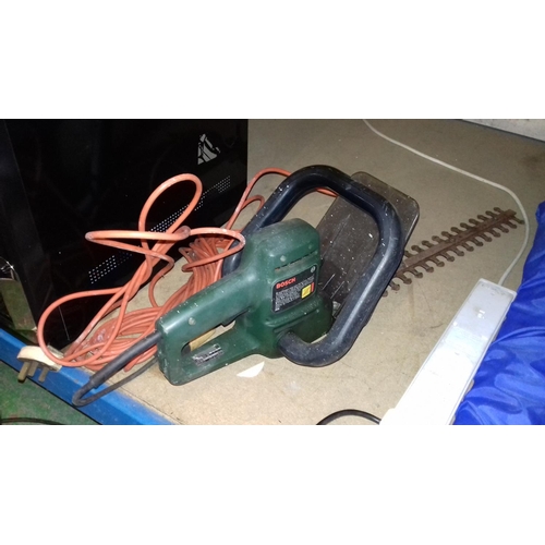 212 - Bosch phs46g corded hedge trimmer