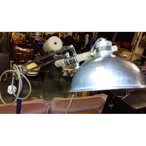 294 - Vintage metal dentistry articulating chrome arm multi positional lamp in good working order