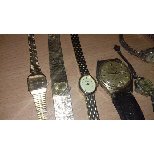 56 - Bundle of assorted mechanical watches, mainly non working, with ingersoll pocket watch (tries to wor... 