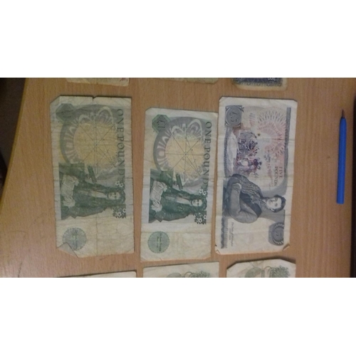 59 - Old uk £5 note, 3 x old uk £1 notes, 2 x more modern uk £1 notes and 3 x foreign currency notes