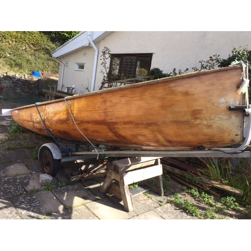 3c - 15ft classic sailing boat for restoration on trailer. Complete except for mast,aluminium boom, all o... 