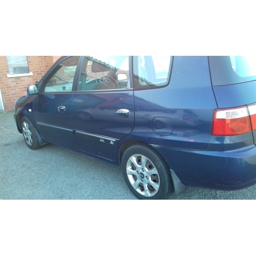 3b - 2004 registered kia carens crdi lx 2l automatic diesel estate. 6 former keepers, drives well and eco... 