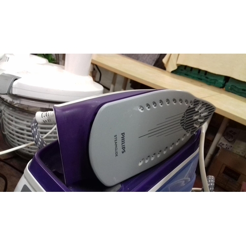 198 - Philips easy care iron and station