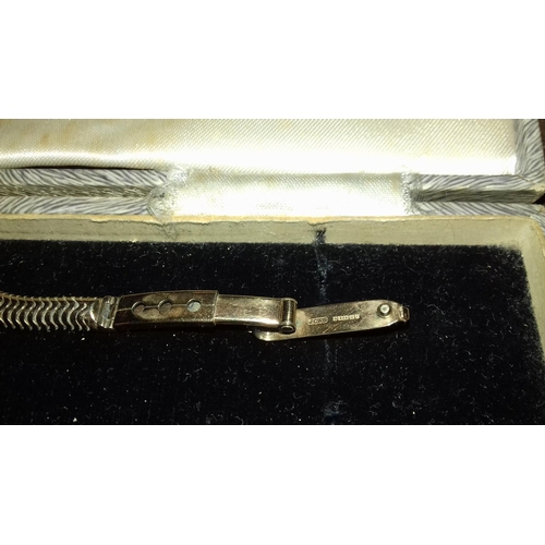 31 - 375 hallmarked 9 ct gold jaeger le coultre ladies watch and strap in working order total weight 24.7... 