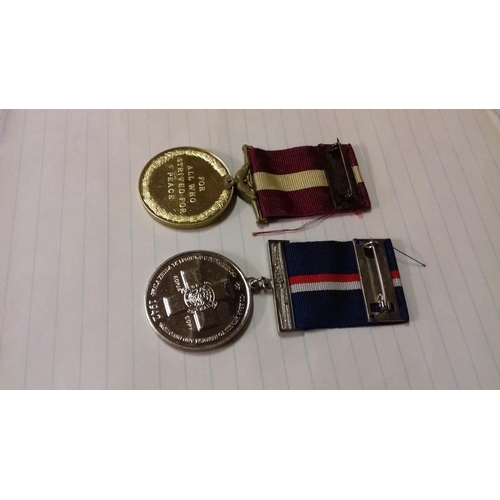 70 - 1945 gold colour time for peace medal & 1992 50 year anniversary medal