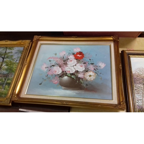 391 - Gilt framed with clothe inner border 61 x 51 cm still life floral oil on canvas signed T.Matthews