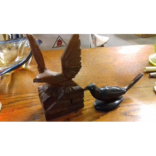 81 - Carved wooden eagle 19 cm tall & other wood bird ornament