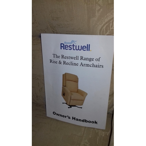 391 - Restwell chicago rise and recline electric disability chair in very good condition