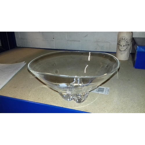 221 - Heavy crystal bowl with engraved signature on base (indistinguishable) 12 cm tall and 25 cm diameter