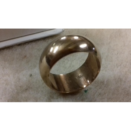 530 - 18k 750 stamped gold COLOUR band ring