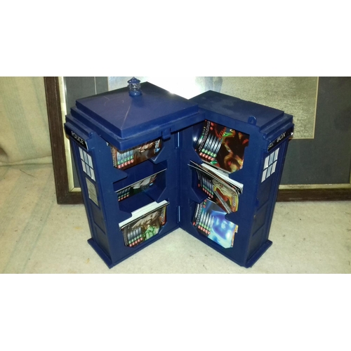 192 - Dr who tardis trading card holder with cards