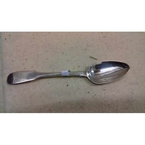 572 - Heavy (approx 70 g) hallmarked london 1825 silver serving spoon