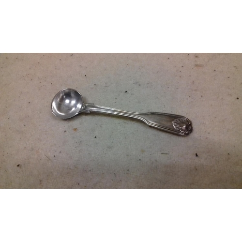 563 - London 1850 hallmarked kings pattern silver salt spoon