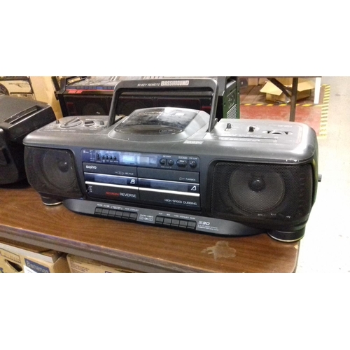 336 - Bundle of 4 x assorted ghetto blasters inc' boxed jvc tv/radio/cassette, tape decks not working