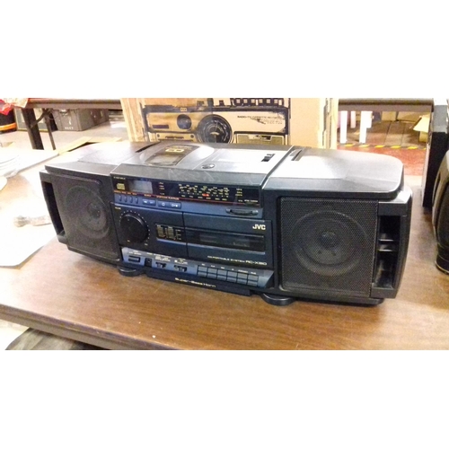 336 - Bundle of 4 x assorted ghetto blasters inc' boxed jvc tv/radio/cassette, tape decks not working