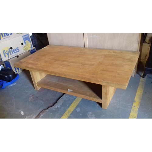 509 - Very heavy light oak coffee table 117 x 62 cm