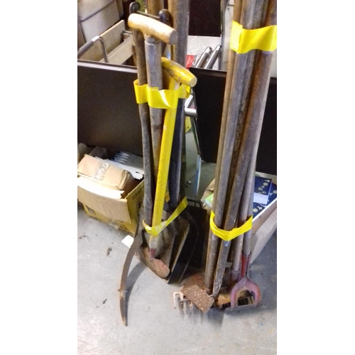 178 - 2 x bundles of long handle garden tools