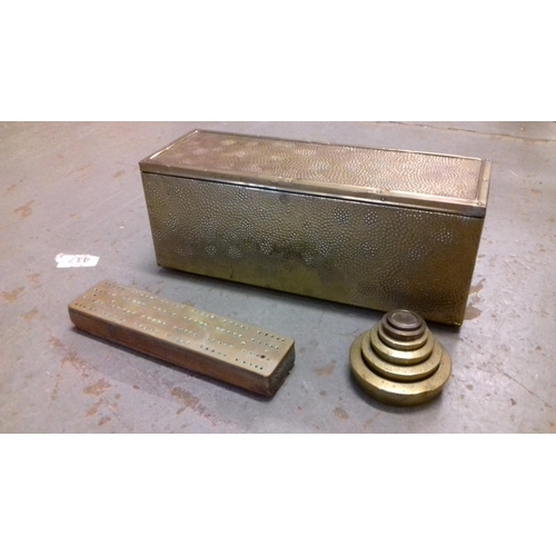 139 - Brass box, set of brass weights and brass topped cribbage board