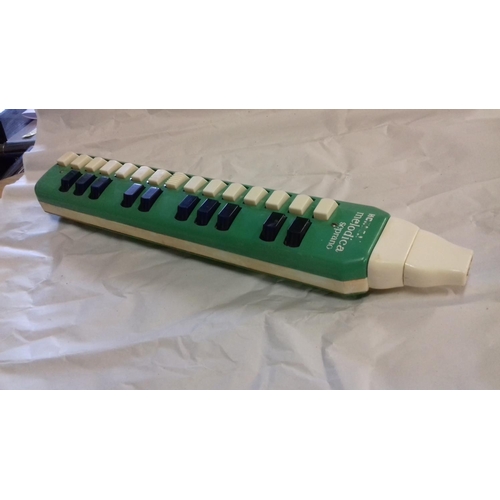 52 - Hohner melodica soprano mouth organ