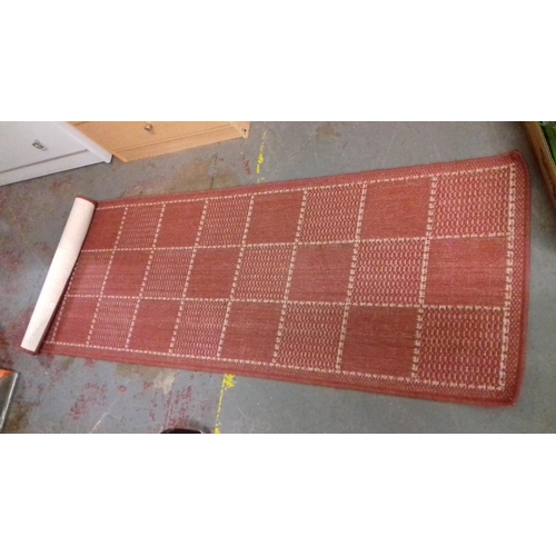 22 - As new 180 x 60 cm super sisalo non slip rug runner