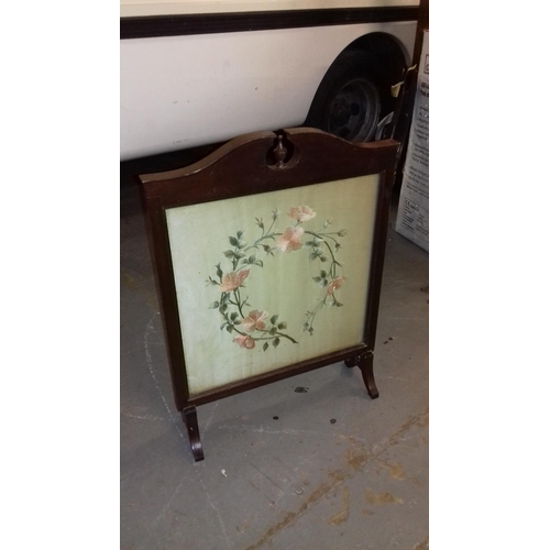 445 - Vintage wooden fire screen with silk needlework floral front, 1 x support loose