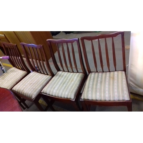 462 - Mahogany Stag oval extending dining table and 4 x chairs