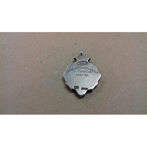 673 - hallmarked silver trophy pendant '1937/38 eastleigh bishopstoke & district darts league'