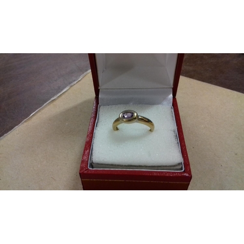 684 - 375 hallmarked 9 ct gold single stone dress ring size L in box