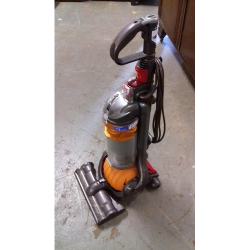 465 - Dyson dc24 ball upright vac, working but brush not turning