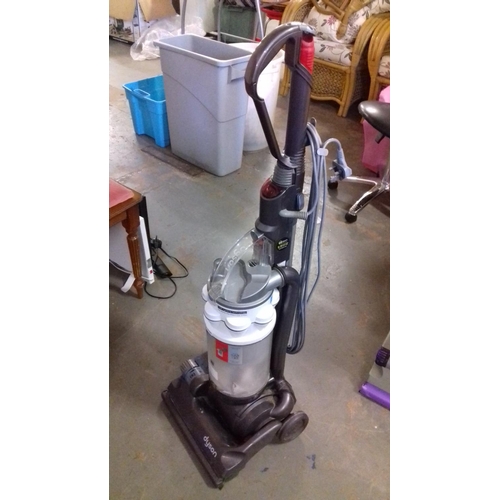 467 - Dyson dc14 white upright vac in working order