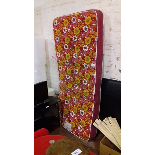 440 - Retro single floral sprung mattress in good condition