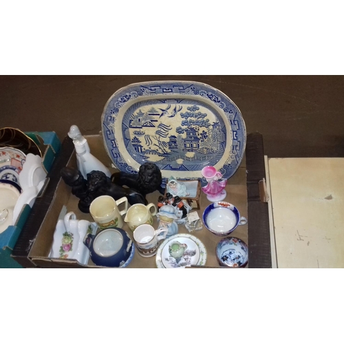 253 - 2 x boxes of assorted vintage pottery, porcelain and ornaments