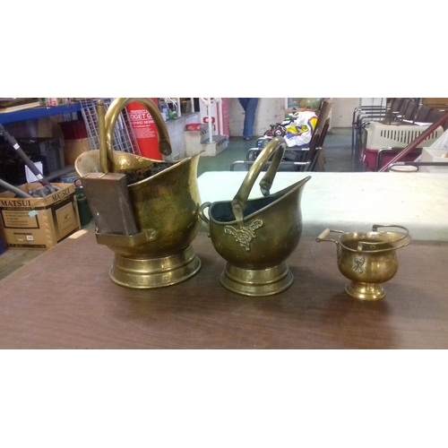 31 - 3 x graduated size brass coal buckets, largest being 29 cm tall with shovel