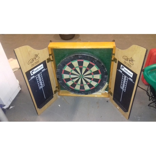 33 - Phil Taylor endorsed Unicorn bristle dartboard in case