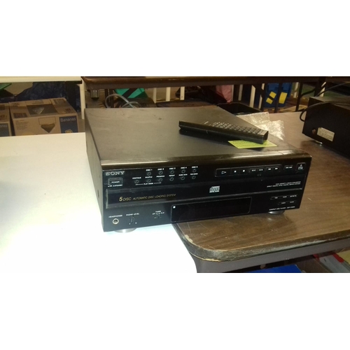 563 - Retro Sony CDP-C325M 5 disc cd changer with remote control