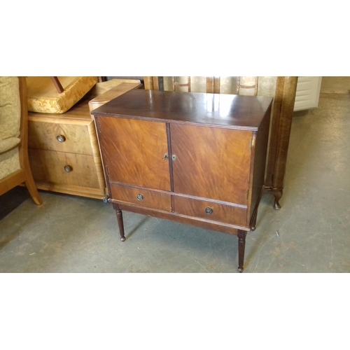 605 - 77 x 40 x 80 mahogany 2 door and 2 drawer lockable cabinet