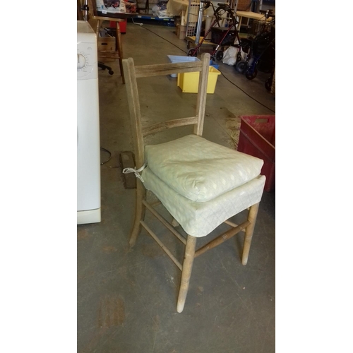 473 - Old wooden ladder back chair with cushioned seat