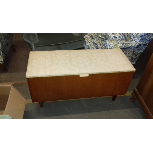 485 - Vintage Uniflex teak 91 x 36 cm ottoman