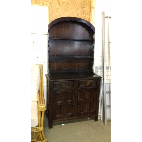 557 - 92 x 42 x 178 cm tall priory style dresser