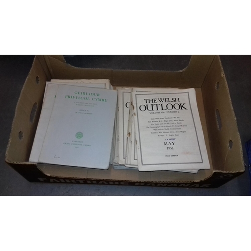 164 - Box of assorted 1930's onwards Welsh outlook and Welsh language publications