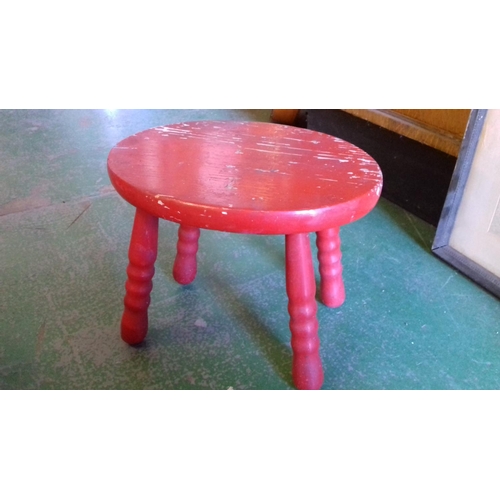 500 - 24 cm tall wooden 4 leg stool