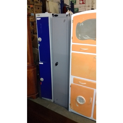 513 - Metal 6 ft single door locker