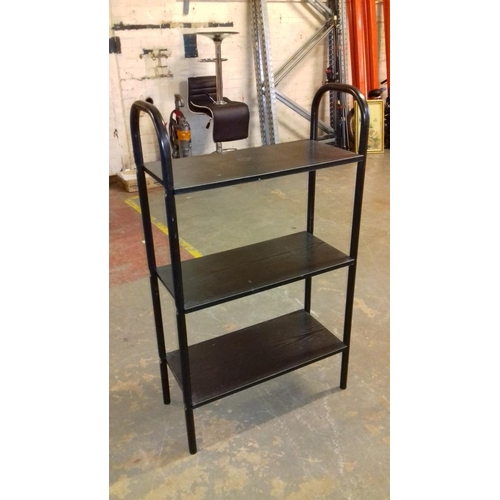 538 - 110cm tall metal tubular end 3 shelf stand