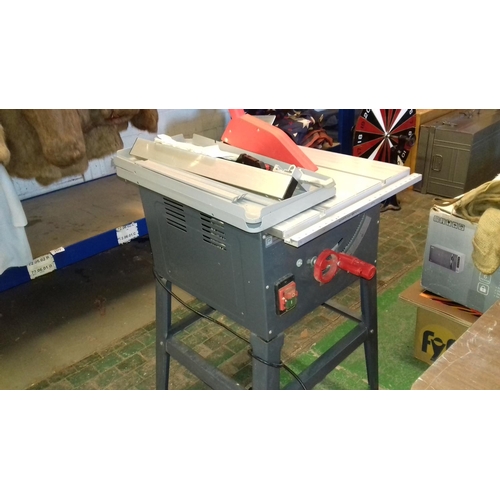 298 - Performance Power electric saw bench with fittings